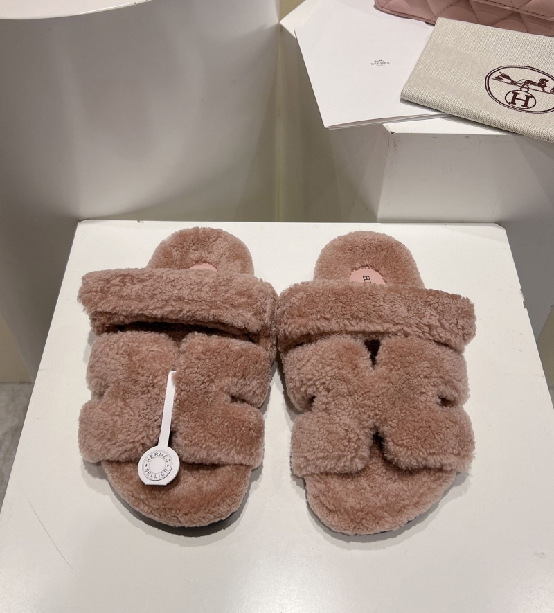 H**mes slippers